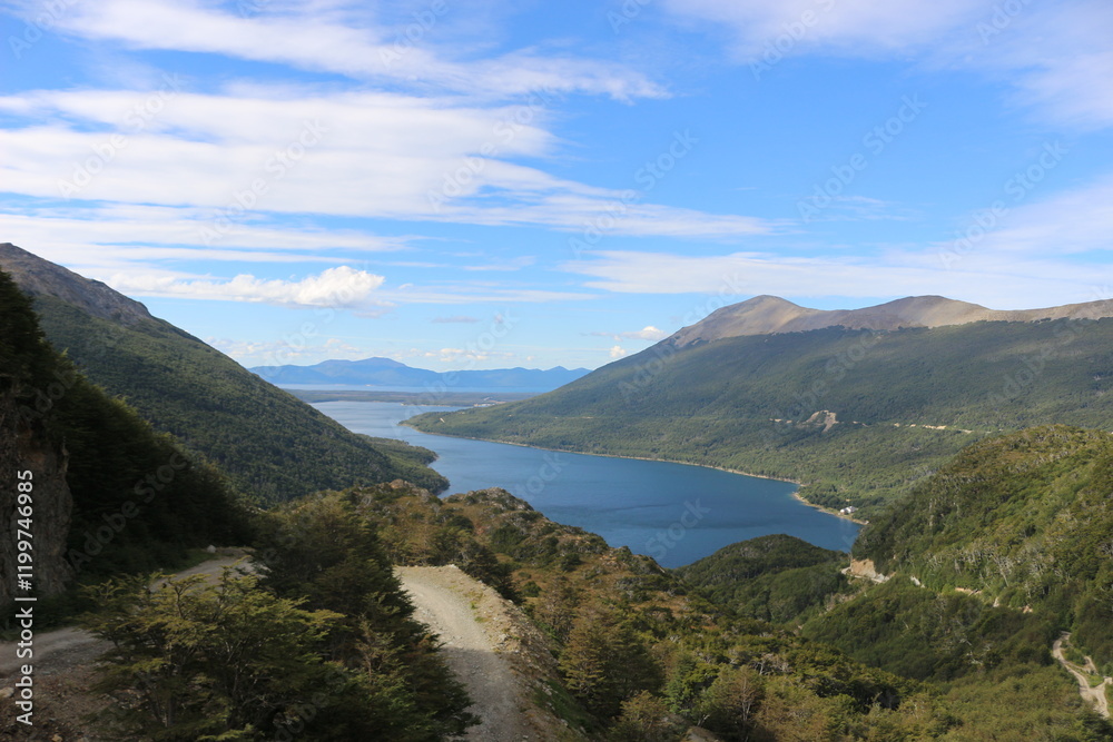 Fototapeta premium lake and mountains