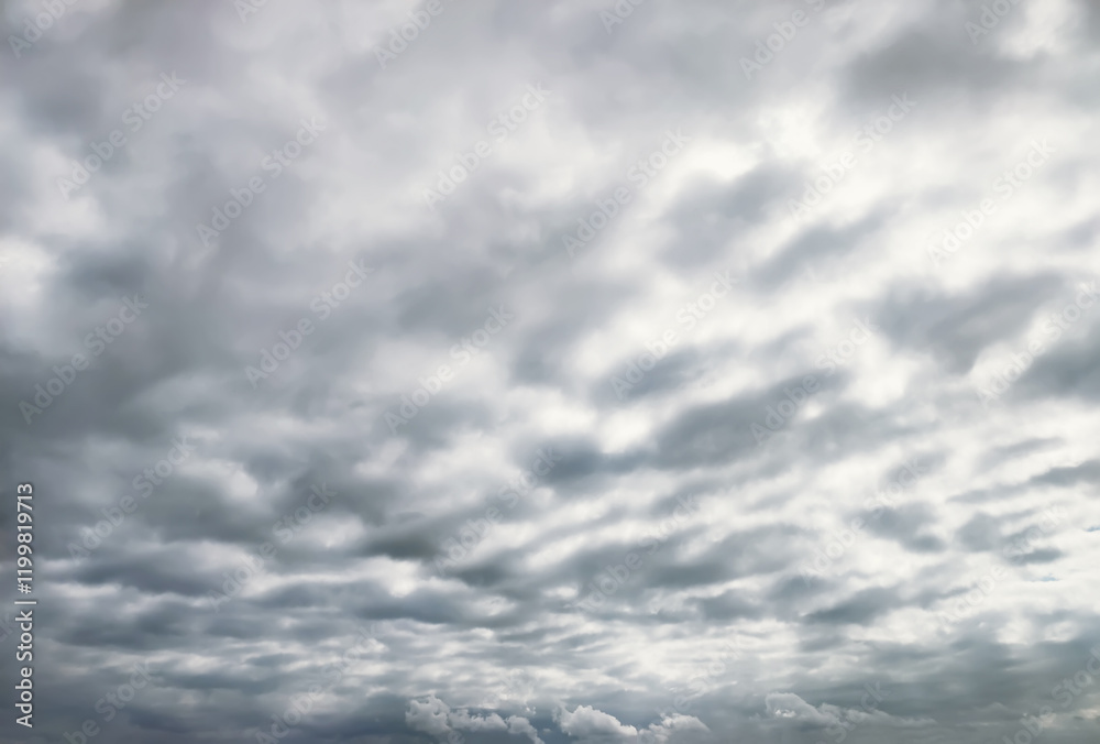 Obraz premium Dark grey sky with rainy clouds