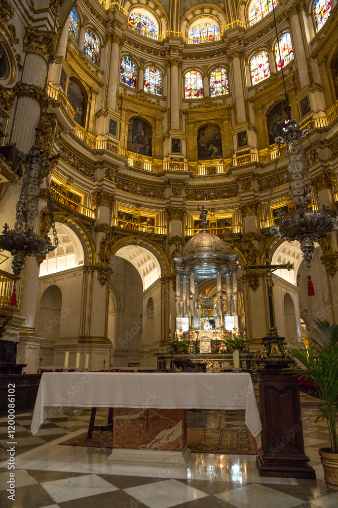 Fototapeta premium View of the presbytery of the Metropolitan Cathedral-Basilica of the Incarnation located in the city of Granada, Spain. It is the main church of the city.