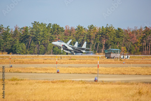 japanese F-15 fighter jet landing