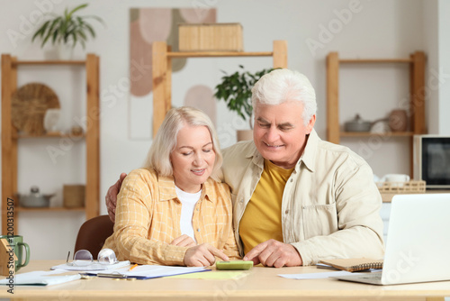 Senior woman with her husba...