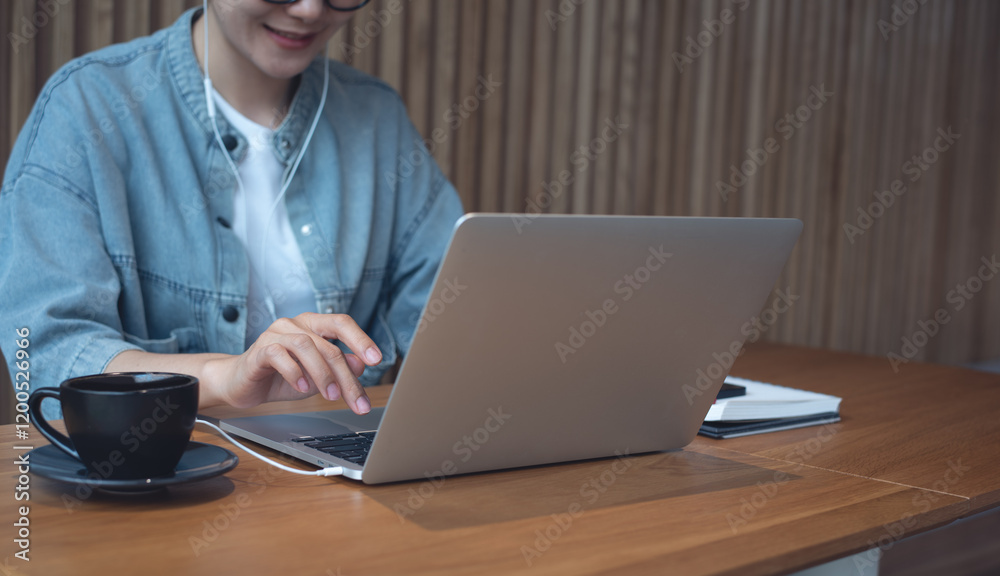 Happy business woman working on laptop computer, video conference via online meeting app at coffee shop. Student studying online class via laptop, surfing the internet at cafe, freelance at work Happy business woman working on laptop computer, video conference via online meeting app at coffee shop. Student studying online class via laptop, surfing the internet at cafe, freelance at work