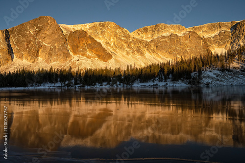 Fototapeta Naklejka Na Ścianę i Meble -  Snowy Range from MIrror Lake at sunrise;  Wyoming