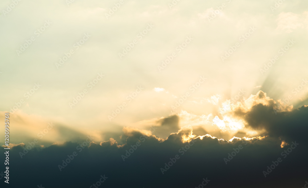 The Tyndale effect appears in the sky The Tyndale effect appears in the sky