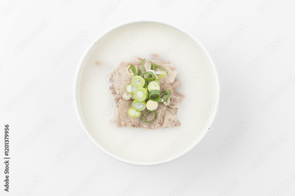 Soup made by boiling the head, intestines, bones, feet, and ox of a cow. Or the soup with rice. Soup made by boiling the head, intestines, bones, feet, and ox of a cow. Or the soup with rice.
