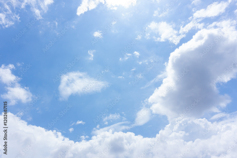 Obraz premium Summer blue sky cloud gradient light white background. Beauty cloud