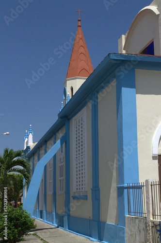 La mayoria de la poblacion Venezolana profesa la religion catolica por eso la cantidad y variedad de iglesias presentes. photo