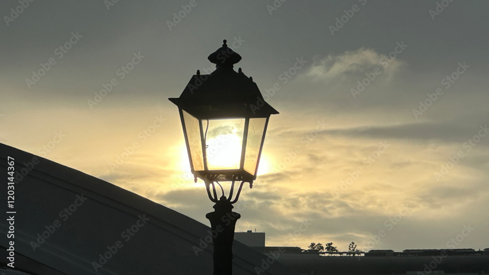 Streetlight along the Singapore river at dawn sunrise Streetlight along the Singapore river at dawn sunrise