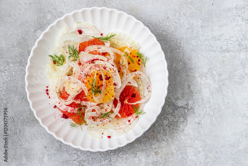 Fresh salad with fennel and blood oranges	