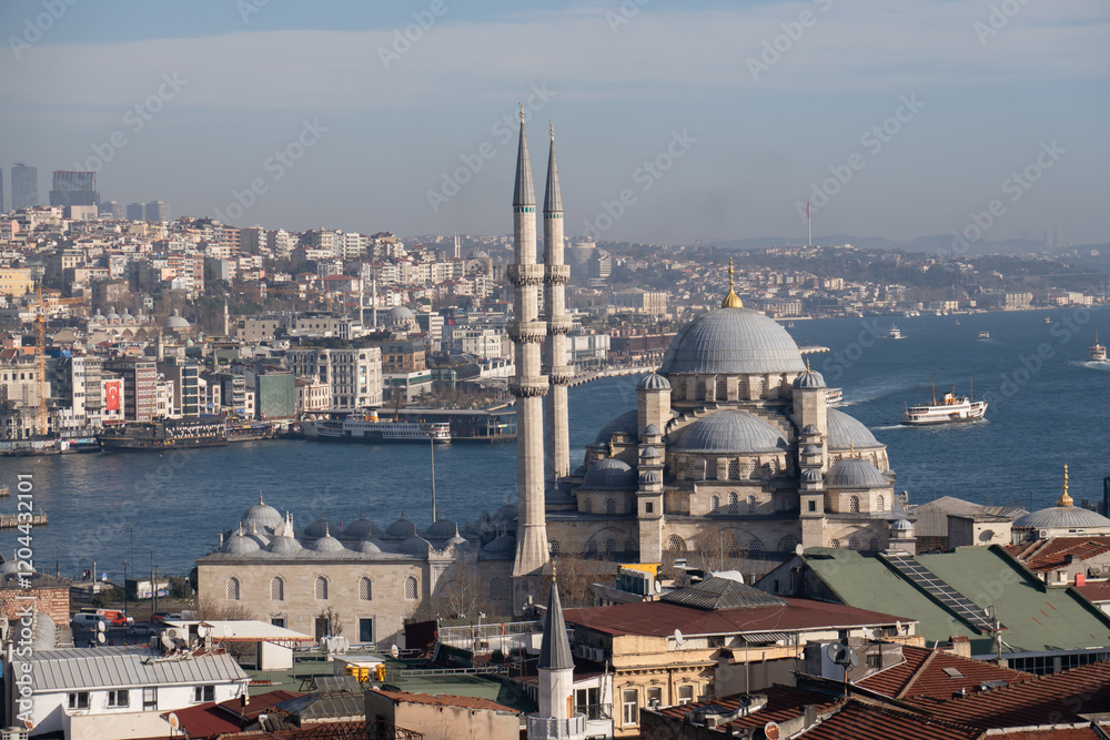 Naklejka premium Istanbul Mosque Bosphorus: Panoramic cityscape view showcasing Ottoman architecture, waterways, and urban sprawl.