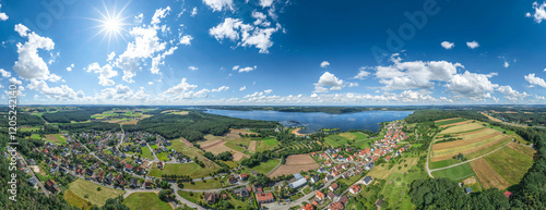 Sonniger Sommertag am Großen Brombachsee rund um das Seezentrum Ramsberg photo