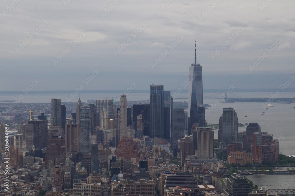 Fototapeta premium One World Trade Center in the Distant