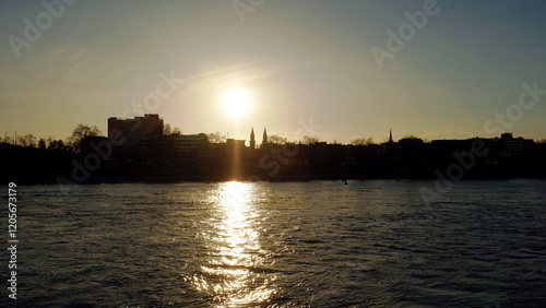 Sonnenuntergang am Rhein
