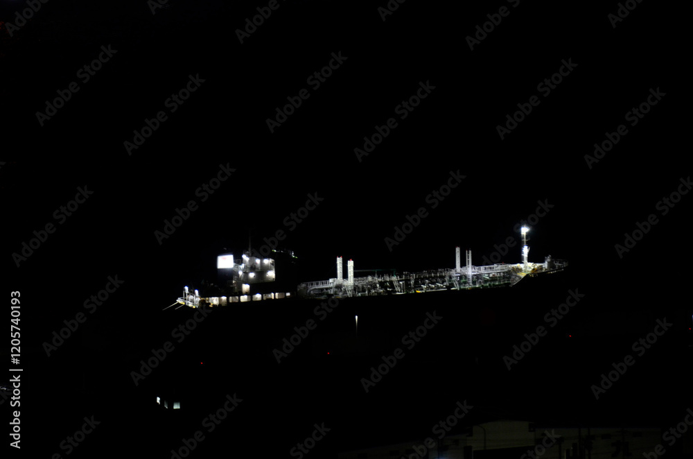 Obraz premium 夜の貨物船