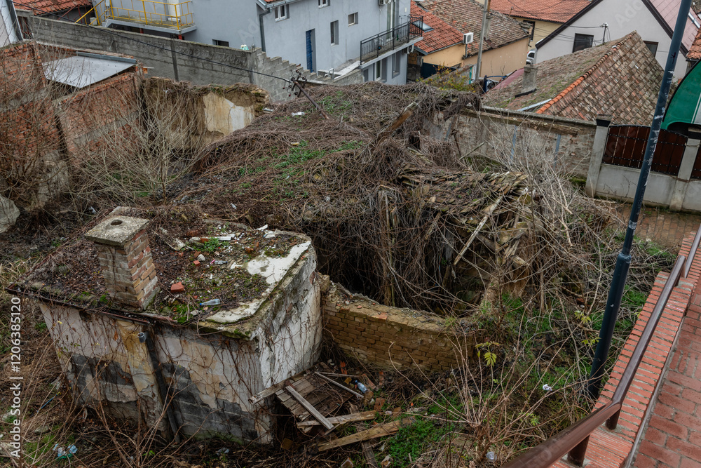 Obraz premium Ruins of an house in the historic part of the Zemun neighborhood in Belgrade, Serbia, in winter
