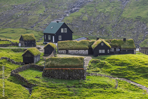 Altes Dorf in Saksun auf Streymoy - Färöer Inseln photo