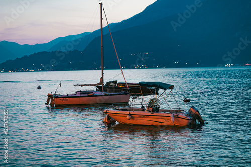 Tableau sur toile Lake of Como peace and beauty