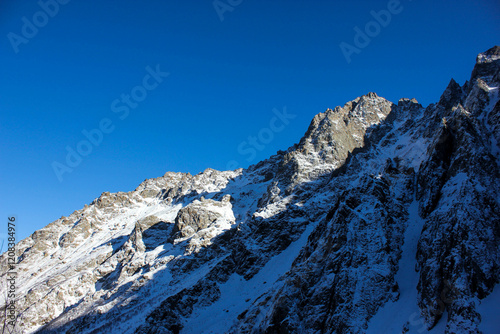 Wallpaper Mural snow covered mountains Torontodigital.ca