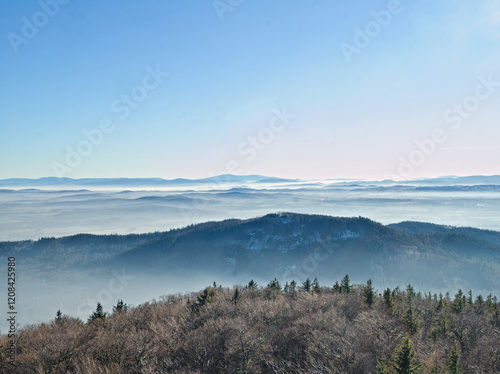 Fototapeta Naklejka Na Ścianę i Meble -  View of the fog in the mountains