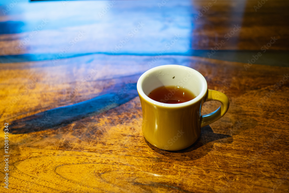 茶葉とお湯で作った紅茶。