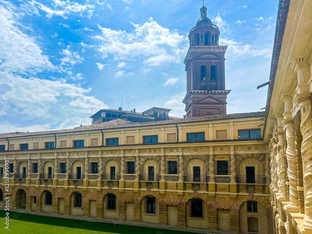 Obraz premium View of the internal courtyard of Palazzo Ducale in Mantova, Italy