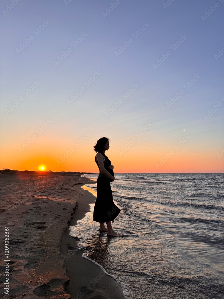Fototapeta premium Sunset on the beach 