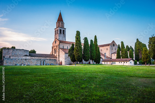 The main city of ancient Rome. Aquileia between Roman colonization and the birth of Christianity.
