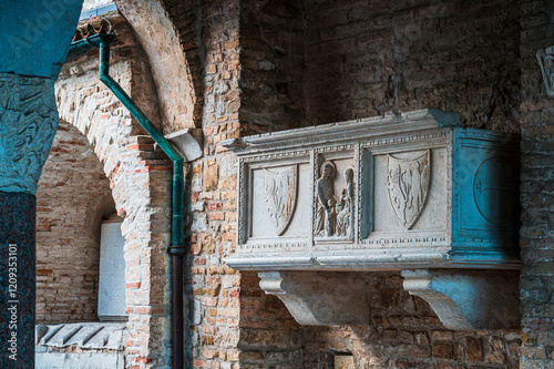 The main city of ancient Rome. Aquileia between Roman colonization and the birth of Christianity.