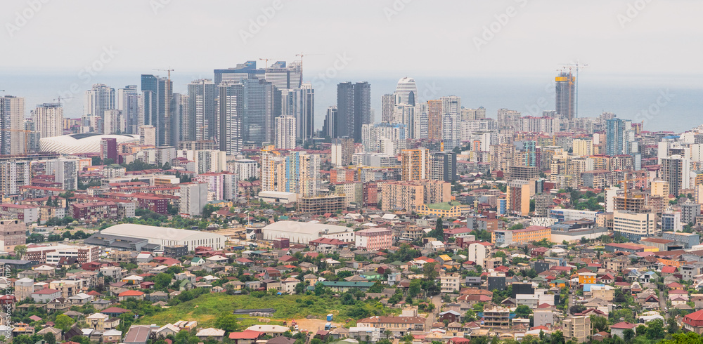 Obraz premium A sweeping panoramic view of Batumi, highlighting the city's stunning skyline.