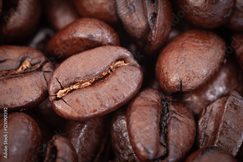 Obraz na płótnie Close-Up of Roasted Coffee Beans w salonie