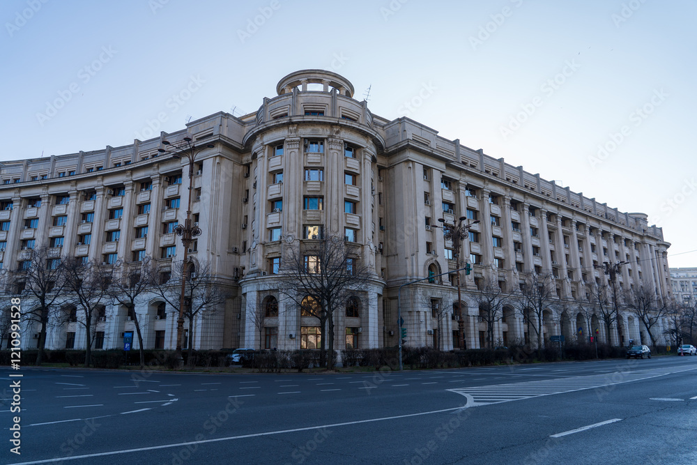 Fototapeta premium Bucharest, Romania — January 18, 2025: View of Constitution Square and nearby houses. City landscape.