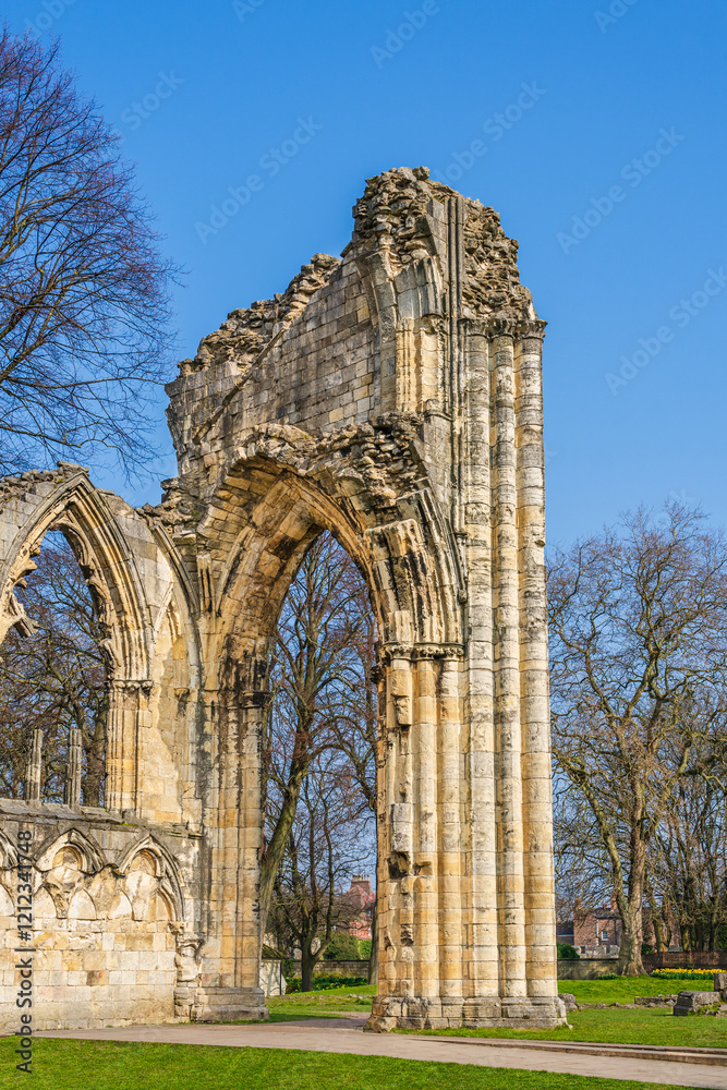 Φωτογραφία York, Yorkshire, England, UK: Ruins of Saint Mary's Abbey; ruins of medieval got