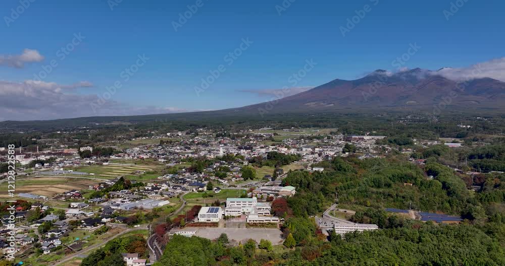 空撮 - 山梨県 北杜市 小淵沢 市街地 日本の都市風景 観光 ビジネス ドリーイン 空撮 - 山梨県 北杜市 小淵沢 市街地 日本の都市風景 観光 ビジネス ドリーイン