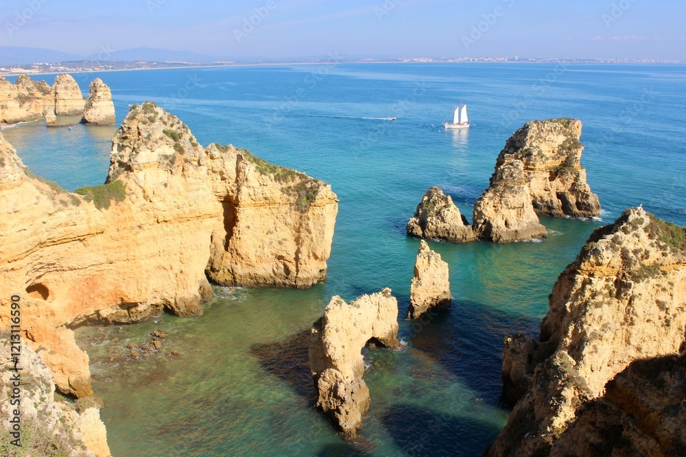 Fototapeta premium Rocky coast in Lagos, Portugal