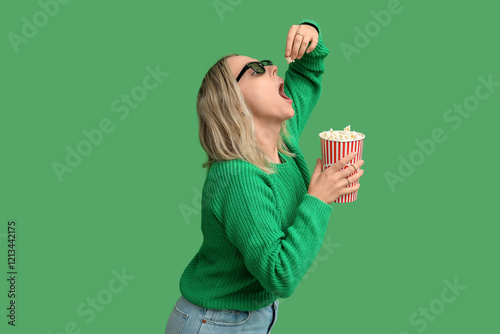 Young woman in 3D glasses w...