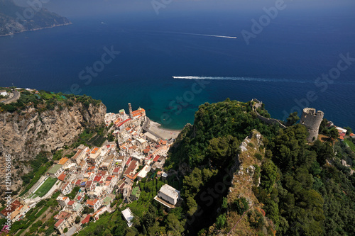 Scala (Sa): vista di Atrani e della Torre dell Ziro
