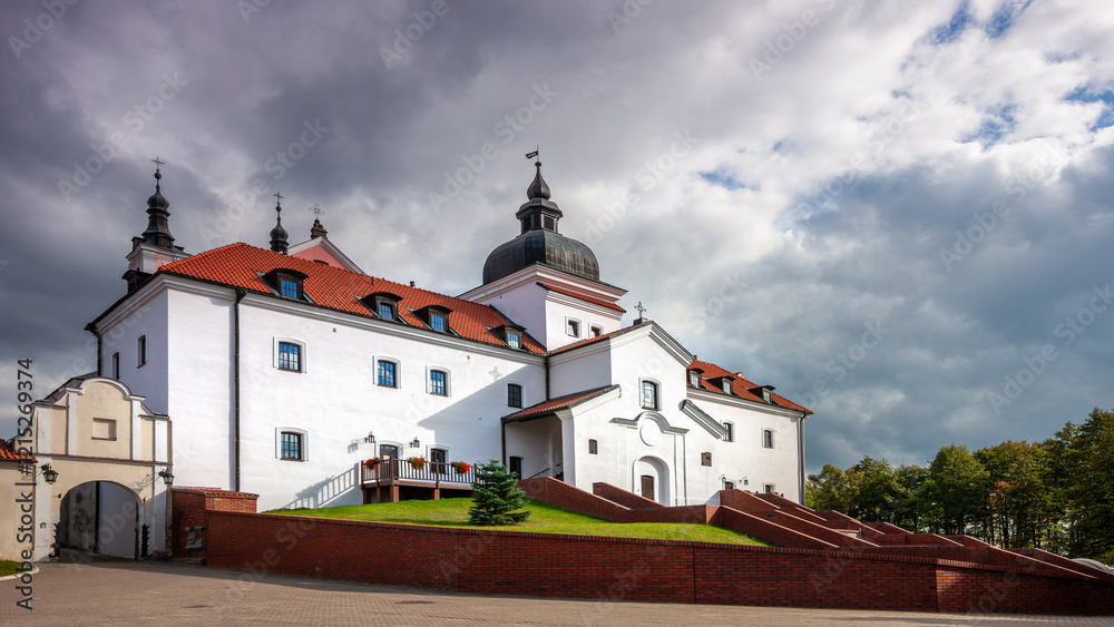 Pokamedulski Klasztor w Wigrach Pokamedulski Klasztor w Wigrach