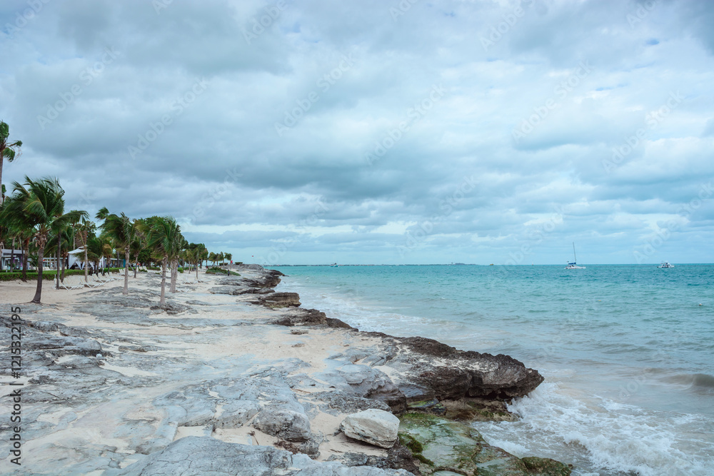 Sea shore on the Caribbean beach in the Zona Hoteleria in Cancun. Sea shore on the Caribbean beach in the Zona Hoteleria in Cancun.