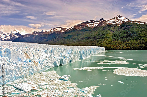 Parque Nacional dos Glaciares, Patagônia Argentina. photo