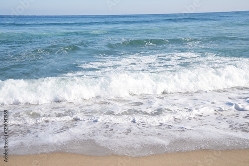 Korea's East Sea under heavy waves
