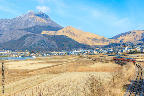 冬の由布岳とゆふ号（キハ185系）　大分県由布市　Yufudake and Yufu in winter. Oita Pref, Yufu City. photo