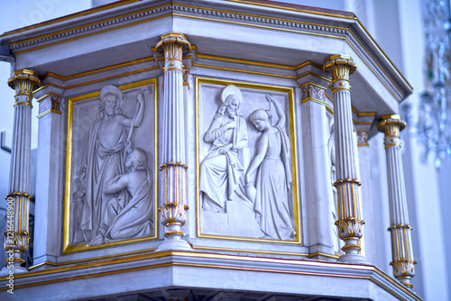 Die Kanzel der Jesuitenkirche in Heidelberg photo