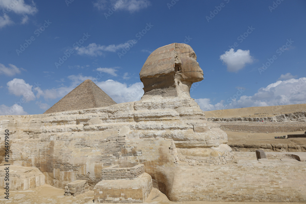 profile portrait of egyptian sphinx and pyramid of cheope profile portrait of egyptian sphinx and pyramid of cheope