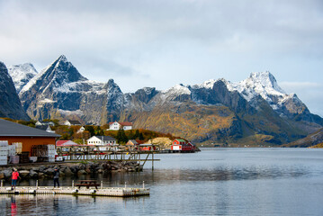Papier peint photo Lofoten Village de pêcheurs de Sakrisøy  © Adwo