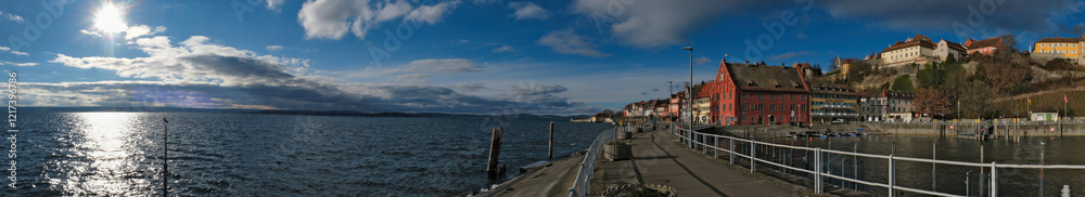 Panoramafoto von Meersburg am Bodensee Panoramafoto von Meersburg am Bodensee
