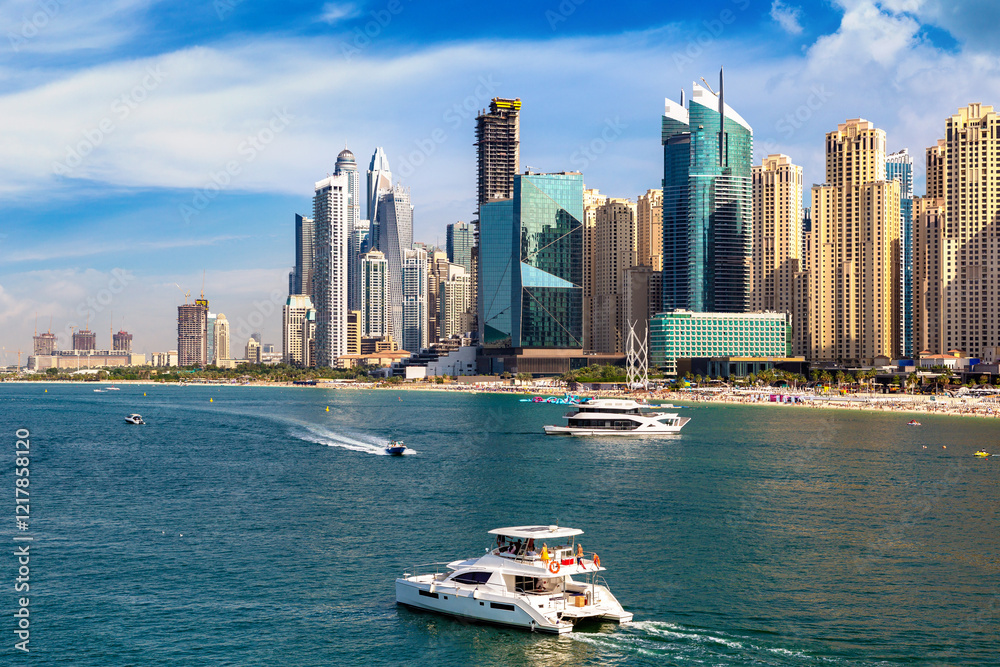 Fototapeta premium Dubai Marina in a sunny day