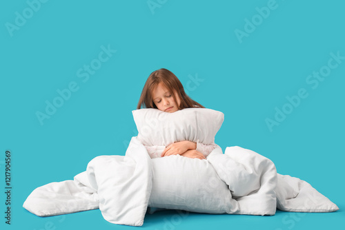 Sleepy little girl with sof...