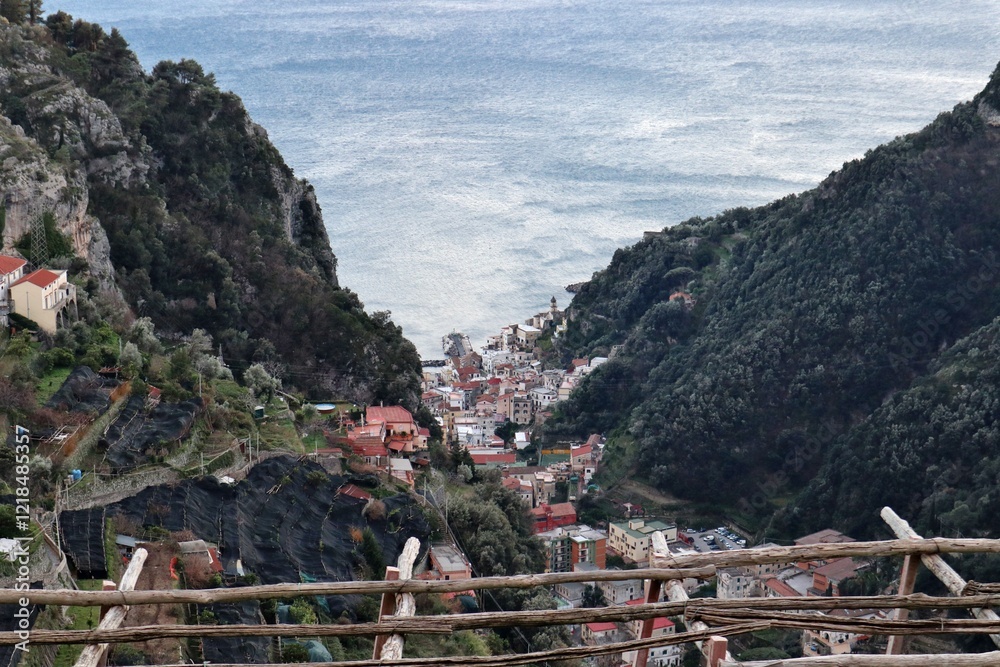 Pontone - Scorcio di Amalfi da Via Sant'Eustachio