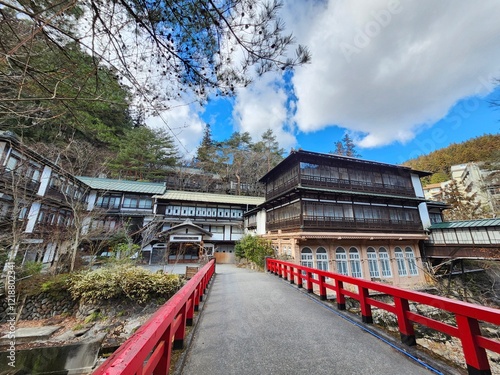 冬の四万温泉の風景　積善館