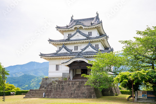 Obraz na płótnie 愛媛県宇和島の城、日本、5月 w salonie
